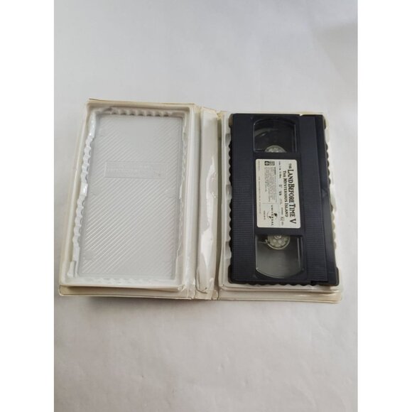 The Land Before Time V: The Mysterious Island VHS Tape 1997 Clamshell - Picture 2 of 9